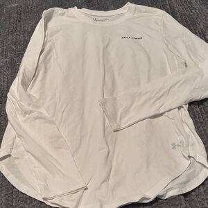 Women’s Under Armour workout tee